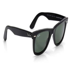 Image 2 of Green Wayfarer Polarized Sunglasses for Men and Women from Rayban Available at Titan Eye+